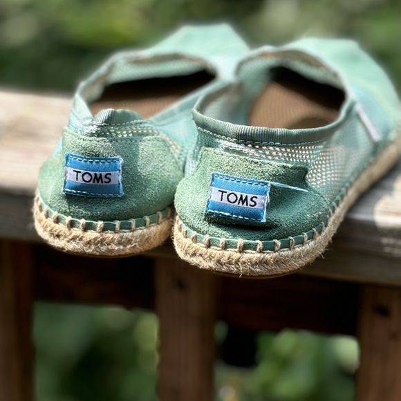 TOMS Aqua Green Espadrille Flats - Picture 2 of 9